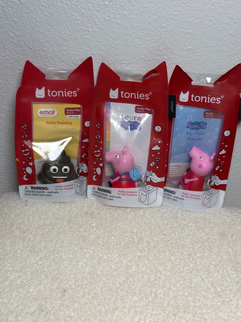 Tonies Peppa Pig & Emoji Potty Training Audio Figures - Pink and Black